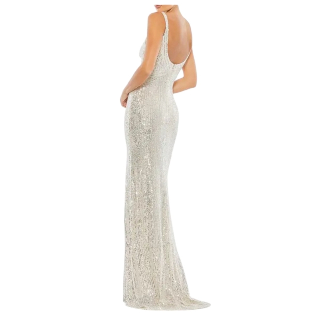 IEENA Mac Duggal fully sequined sheath gown In Silver...Size 8 - Picture 2 of 10